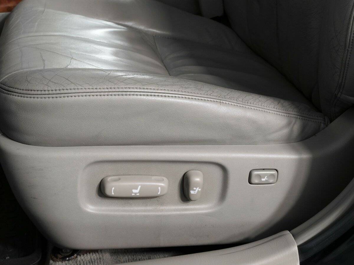 Toyota Camry с пробегом — 2005 год. Фото: #12