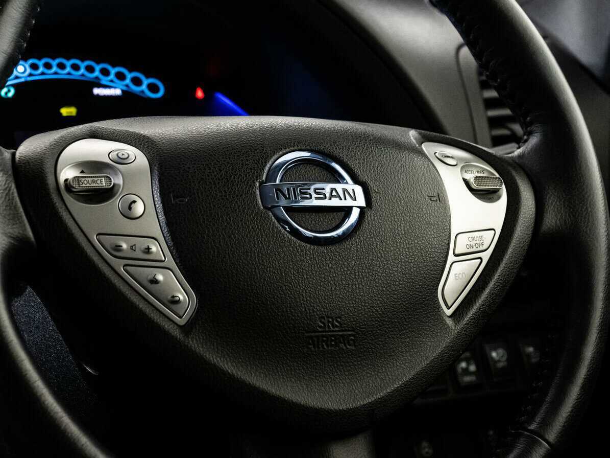 Nissan Leaf с пробегом — 2013 год. Фото: #10