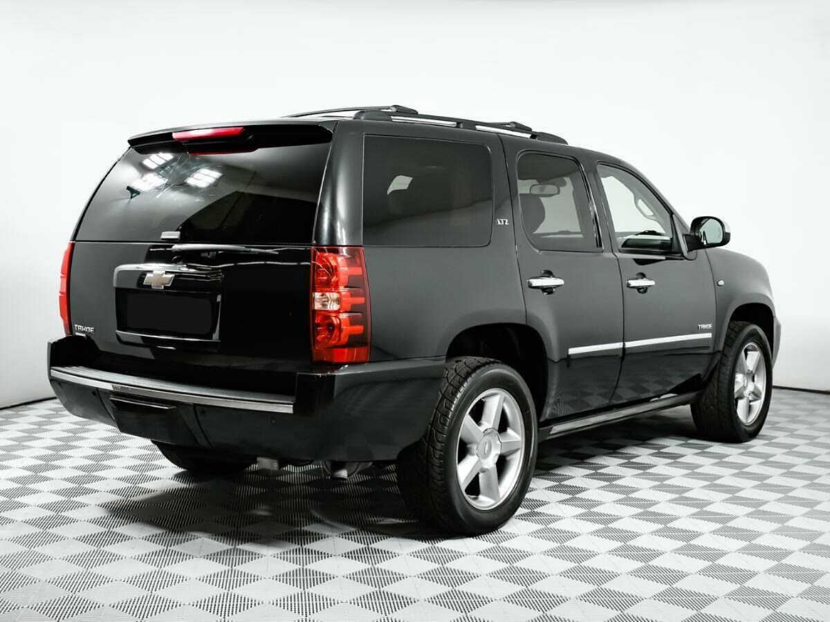 Chevrolet Tahoe с пробегом — 2012 год. Фото: #3