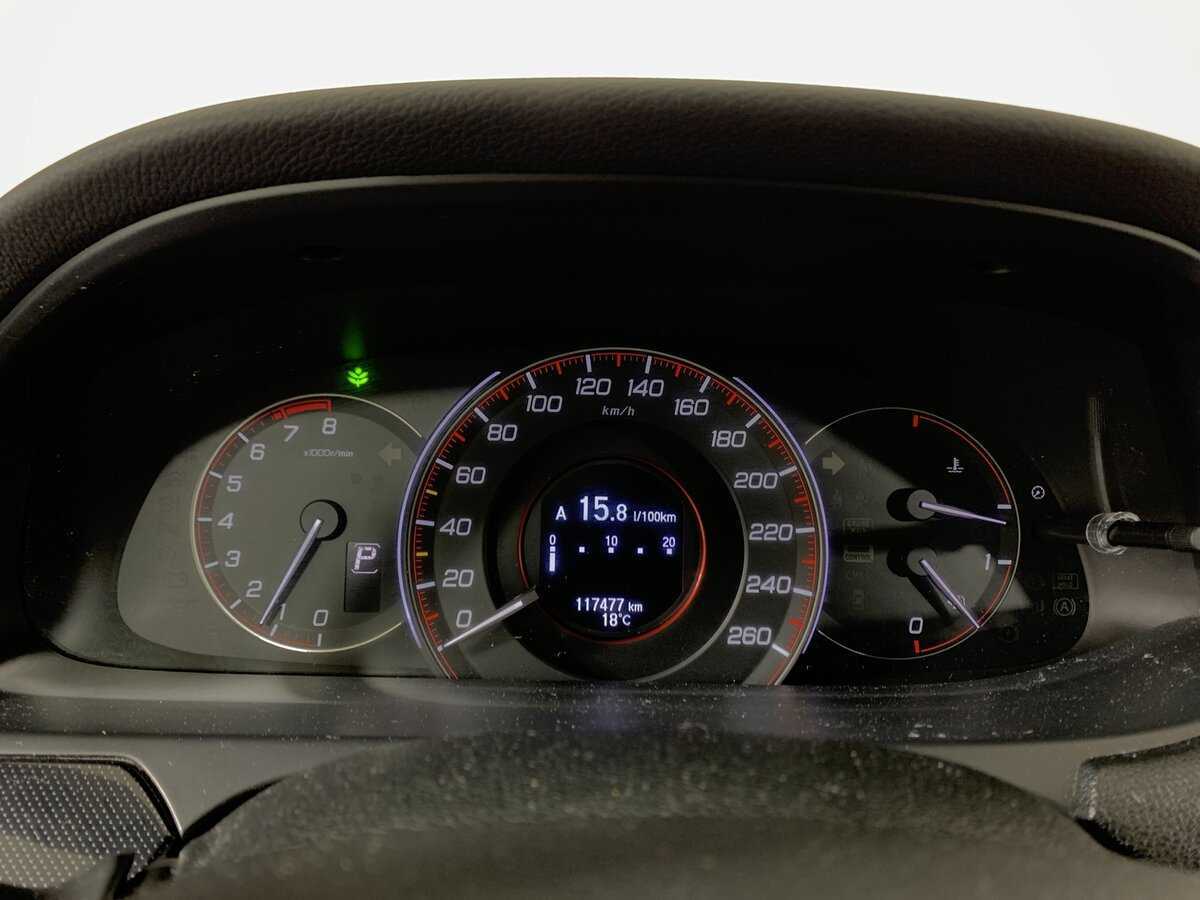 Honda Accord с пробегом — 2013 год. Фото: #12