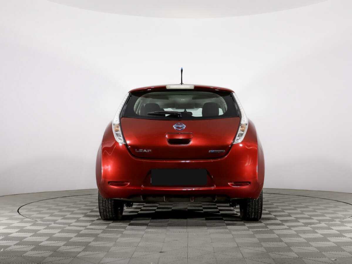 Nissan Leaf с пробегом — 2013 год. Фото: #5