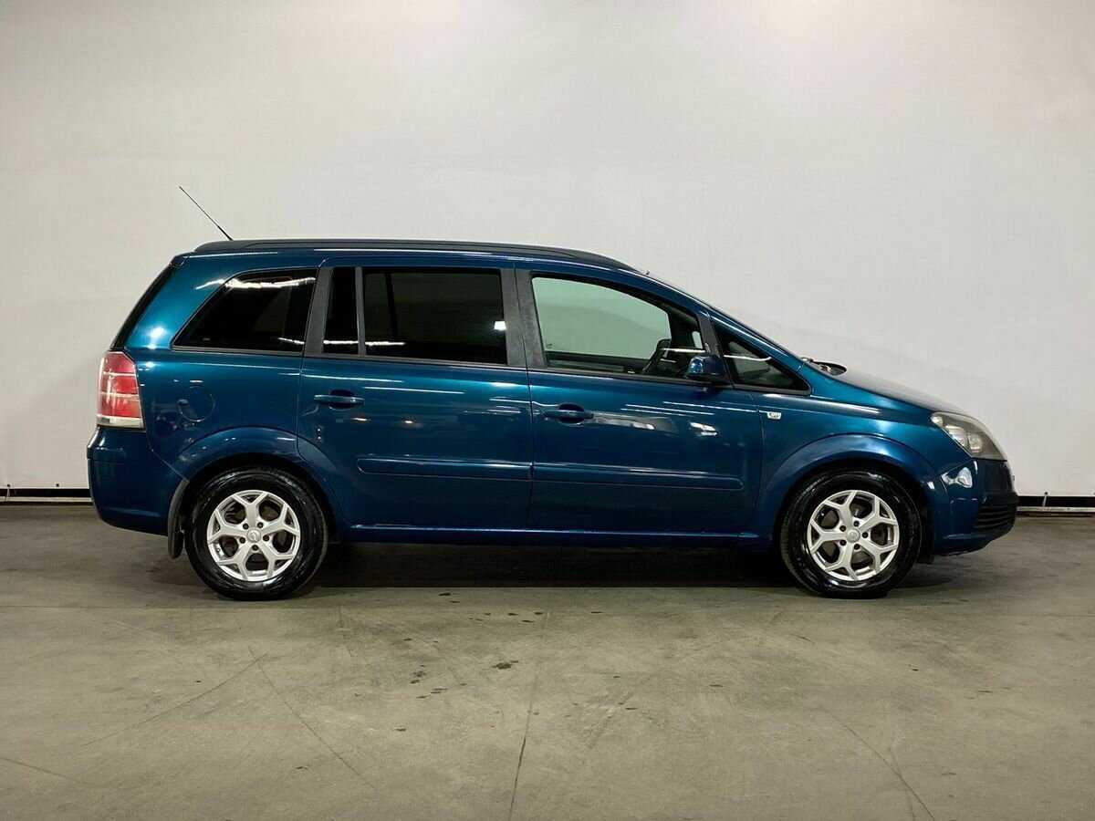 Opel Zafira с пробегом — 2006 год. Фото: #3