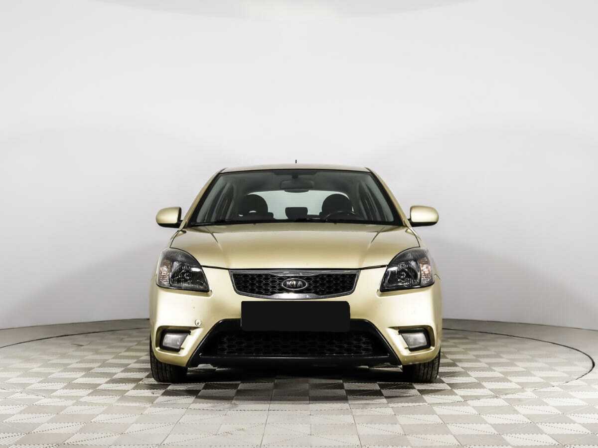Kia Rio с пробегом — 2011 год. Фото: #1