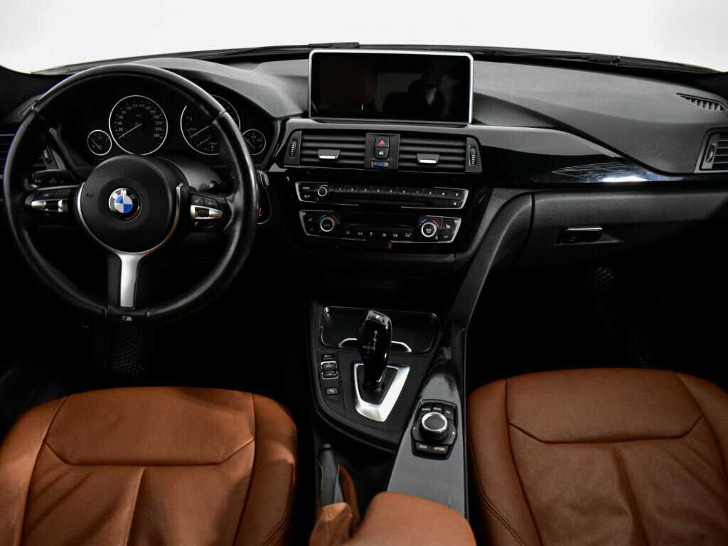 BMW 3 серии с пробегом — 2017 год. Фото: #16