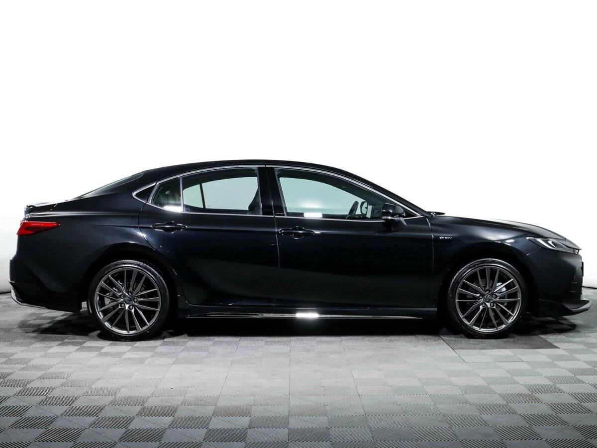 Toyota Camry с пробегом — 2024 год. Фото: #3