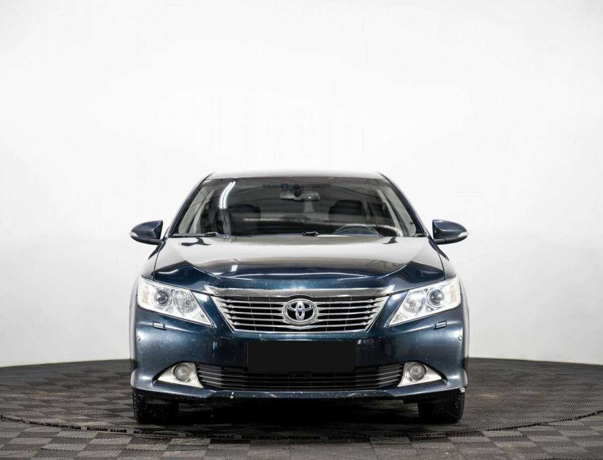 Toyota Camry с пробегом — 2014 год. Фото: #1