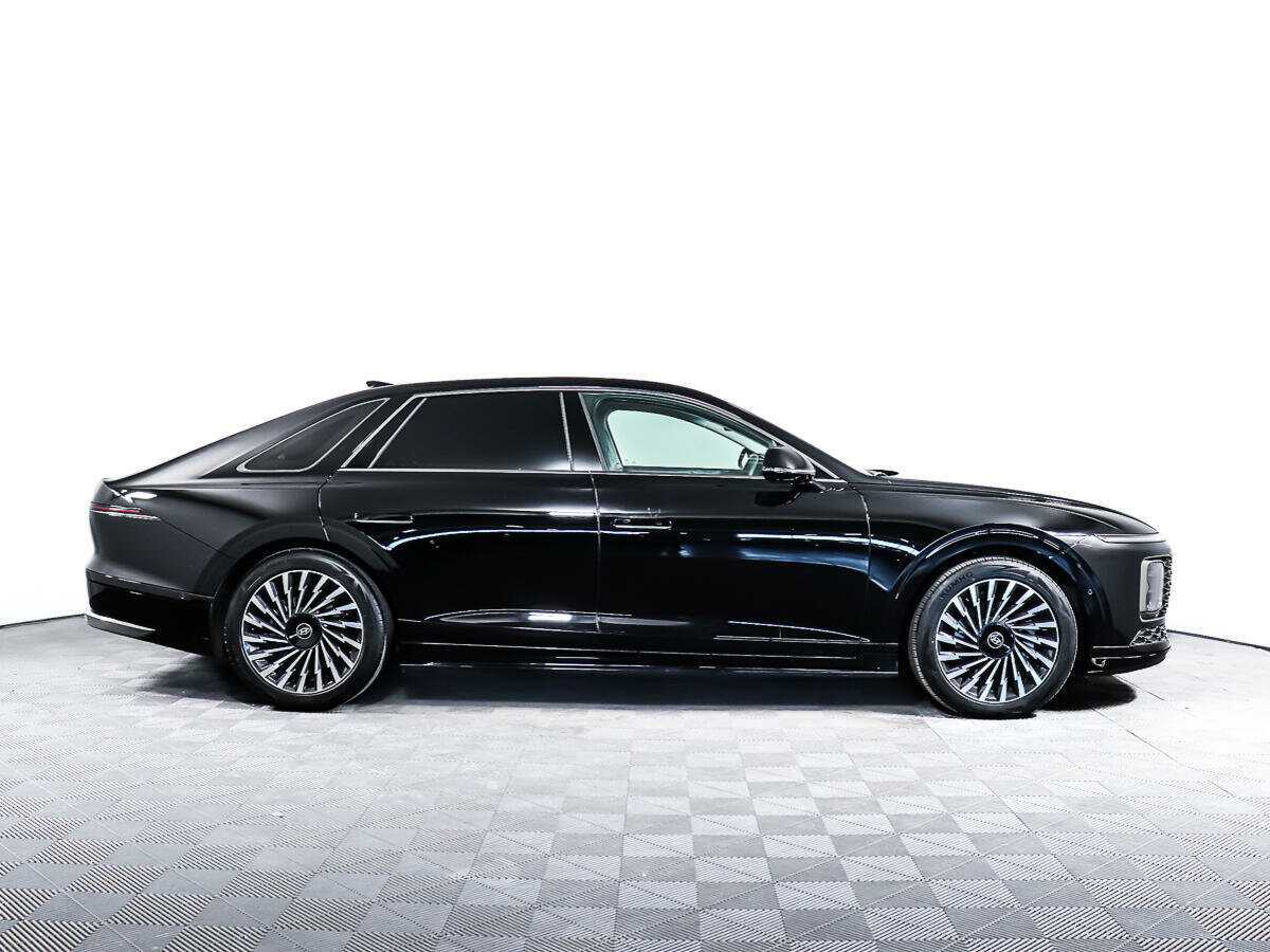 Hyundai Grandeur с пробегом — 2023 год. Фото: #3
