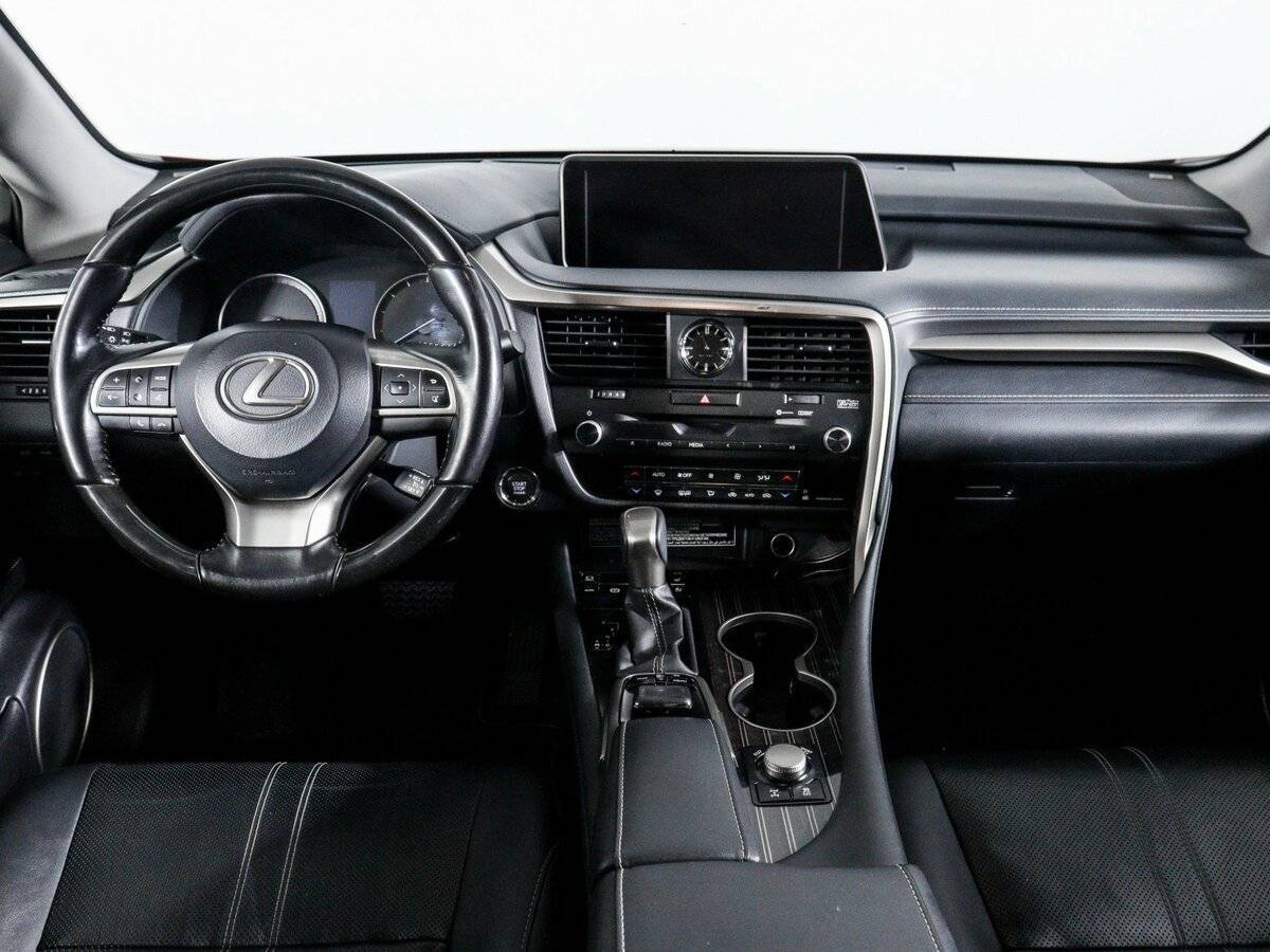 Lexus RX с пробегом — 2016 год. Фото: #11