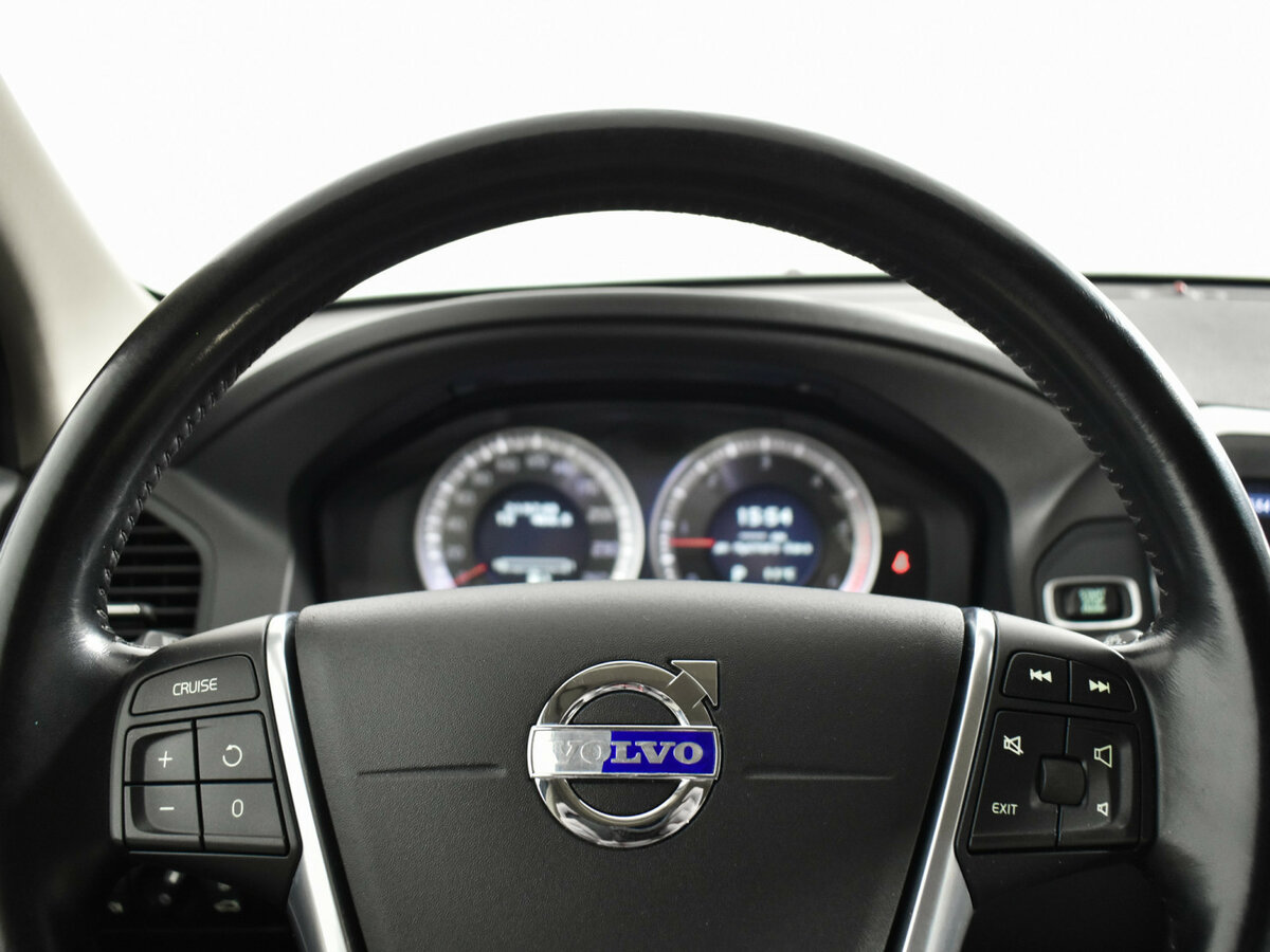Volvo XC60 с пробегом — 2011 год. Фото: #14