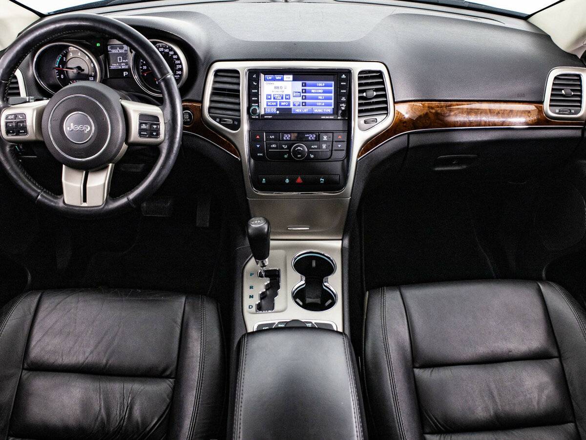 Jeep Grand Cherokee с пробегом — 2012 год. Фото: #10