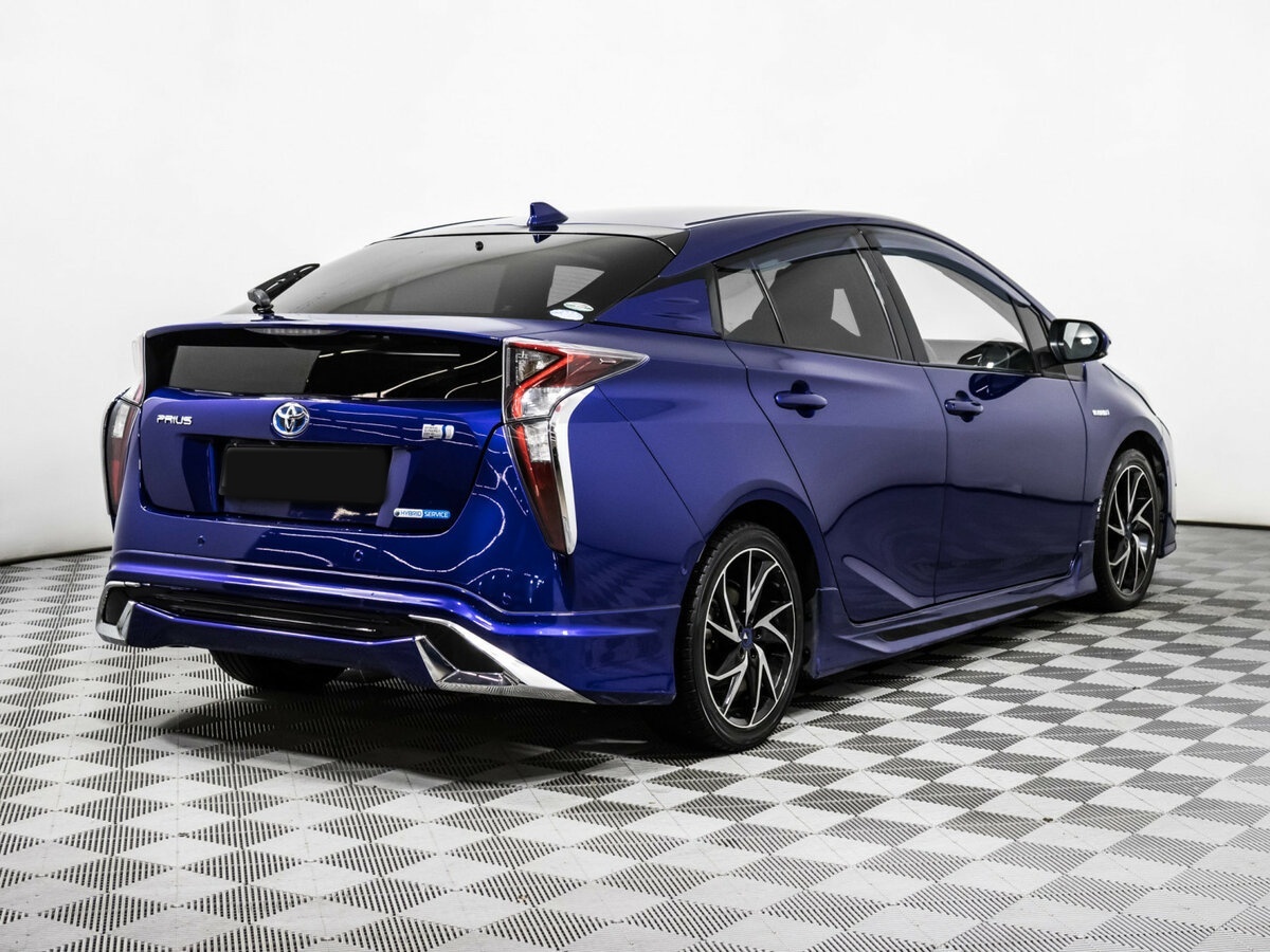 Toyota Prius с пробегом — 2016 год. Фото: #3