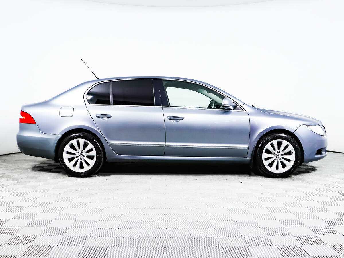 Skoda Superb с пробегом — 2008 год. Фото: #3