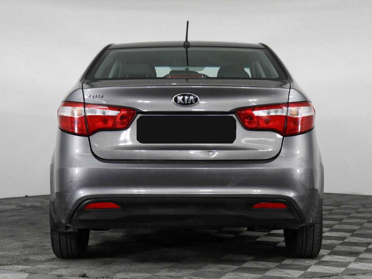 Kia Rio с пробегом — 2013 год. Фото: #5