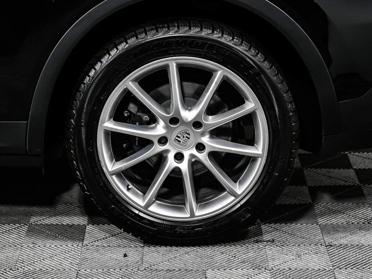 Porsche Cayenne с пробегом — 2018 год. Фото: #13