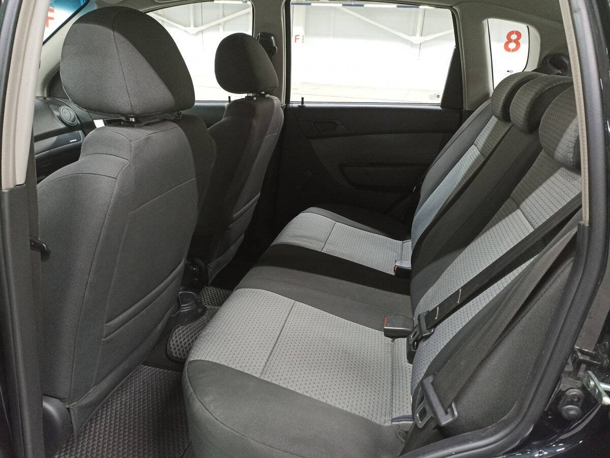 Chevrolet Aveo с пробегом — 2011 год. Фото: #11