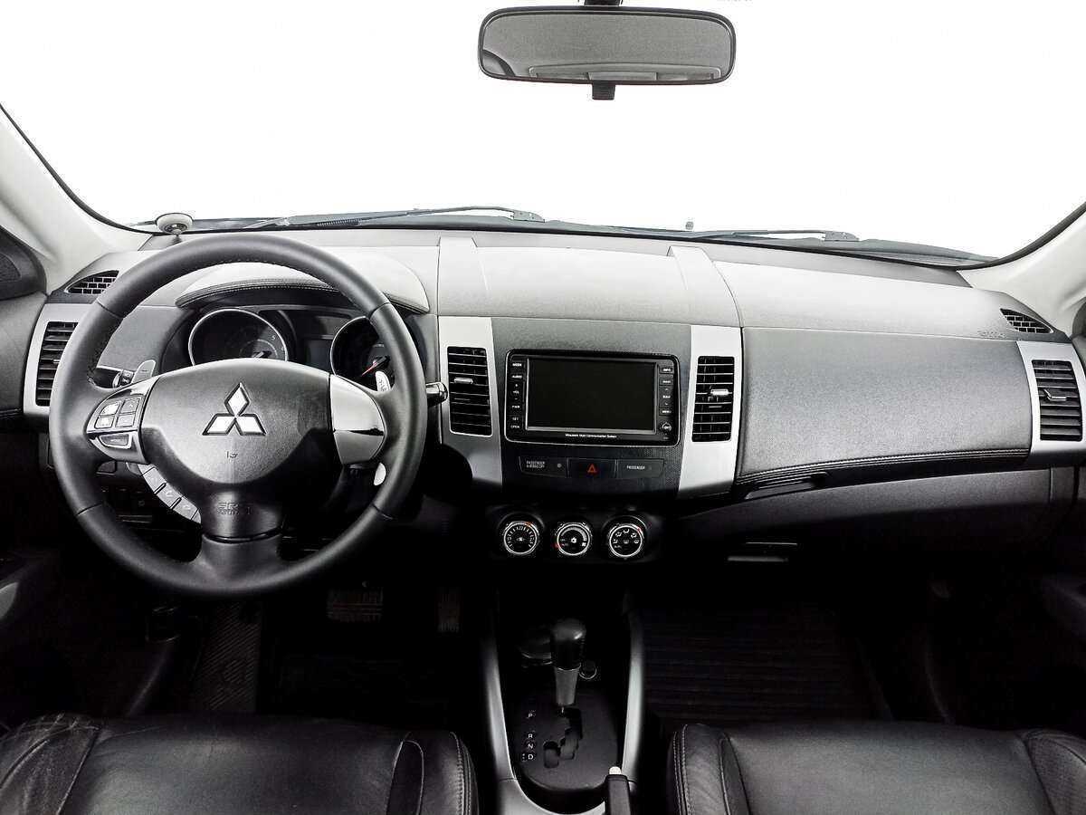 Mitsubishi Outlander с пробегом — 2010 год. Фото: #13
