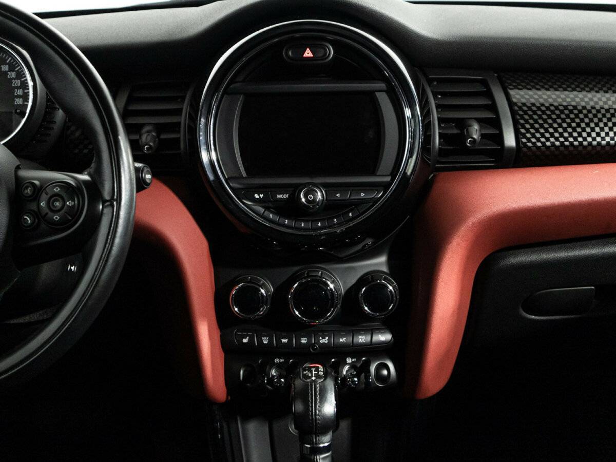 Mini Hatch с пробегом — 2016 год. Фото: #13