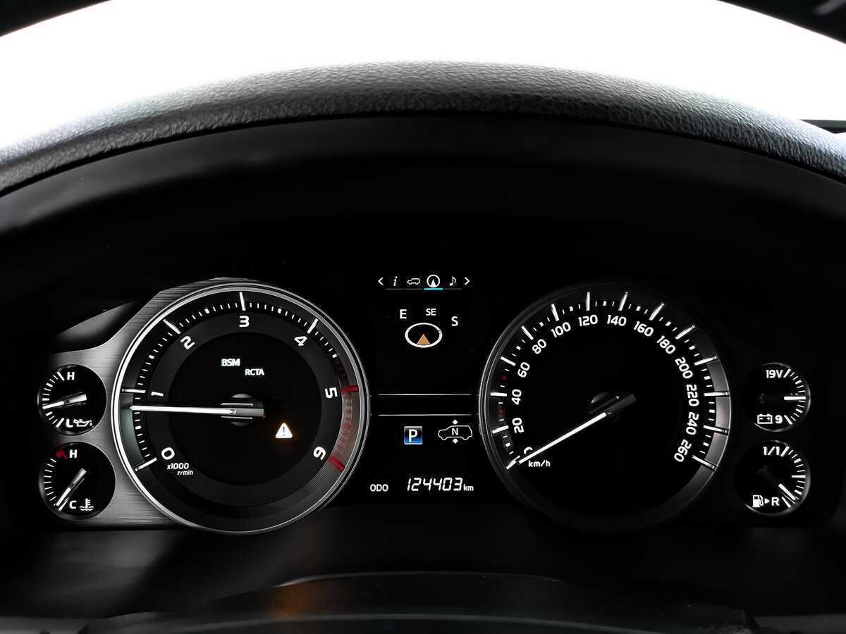 Toyota Land Cruiser с пробегом — 2019 год. Фото: #12