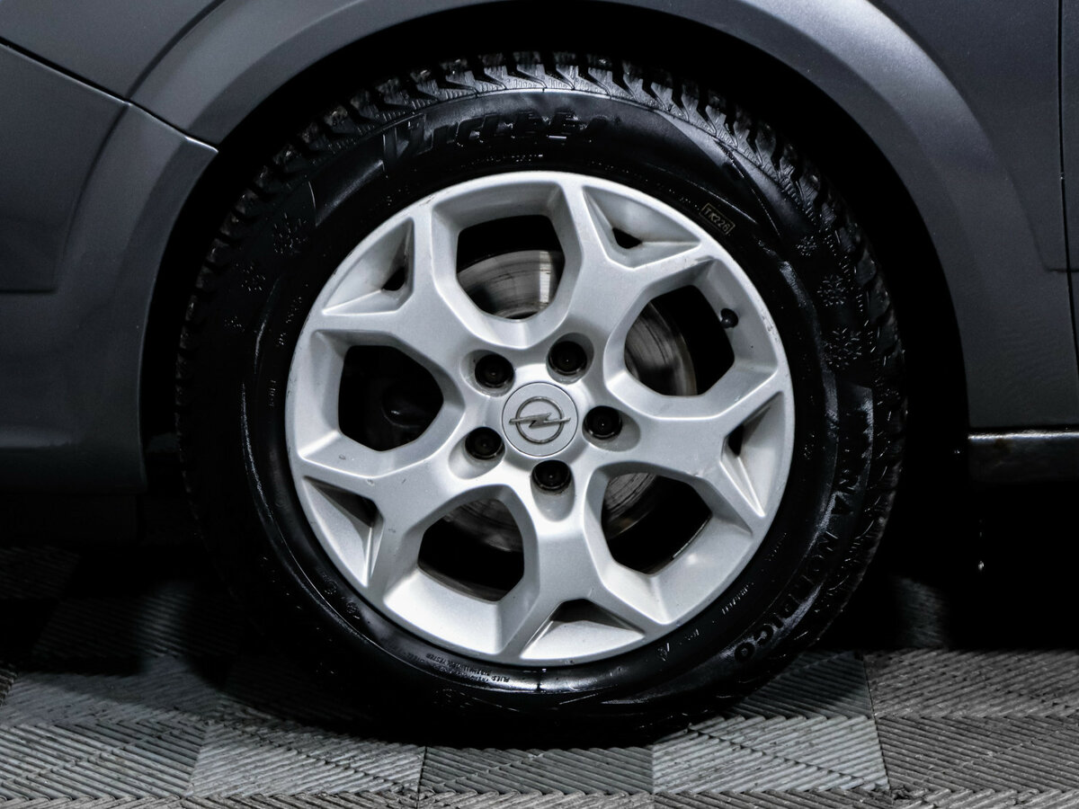 Opel Astra с пробегом — 2006 год. Фото: #10