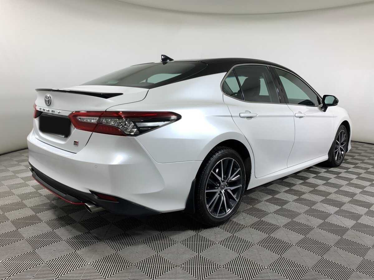 Toyota Camry с пробегом — 2022 год. Фото: #4