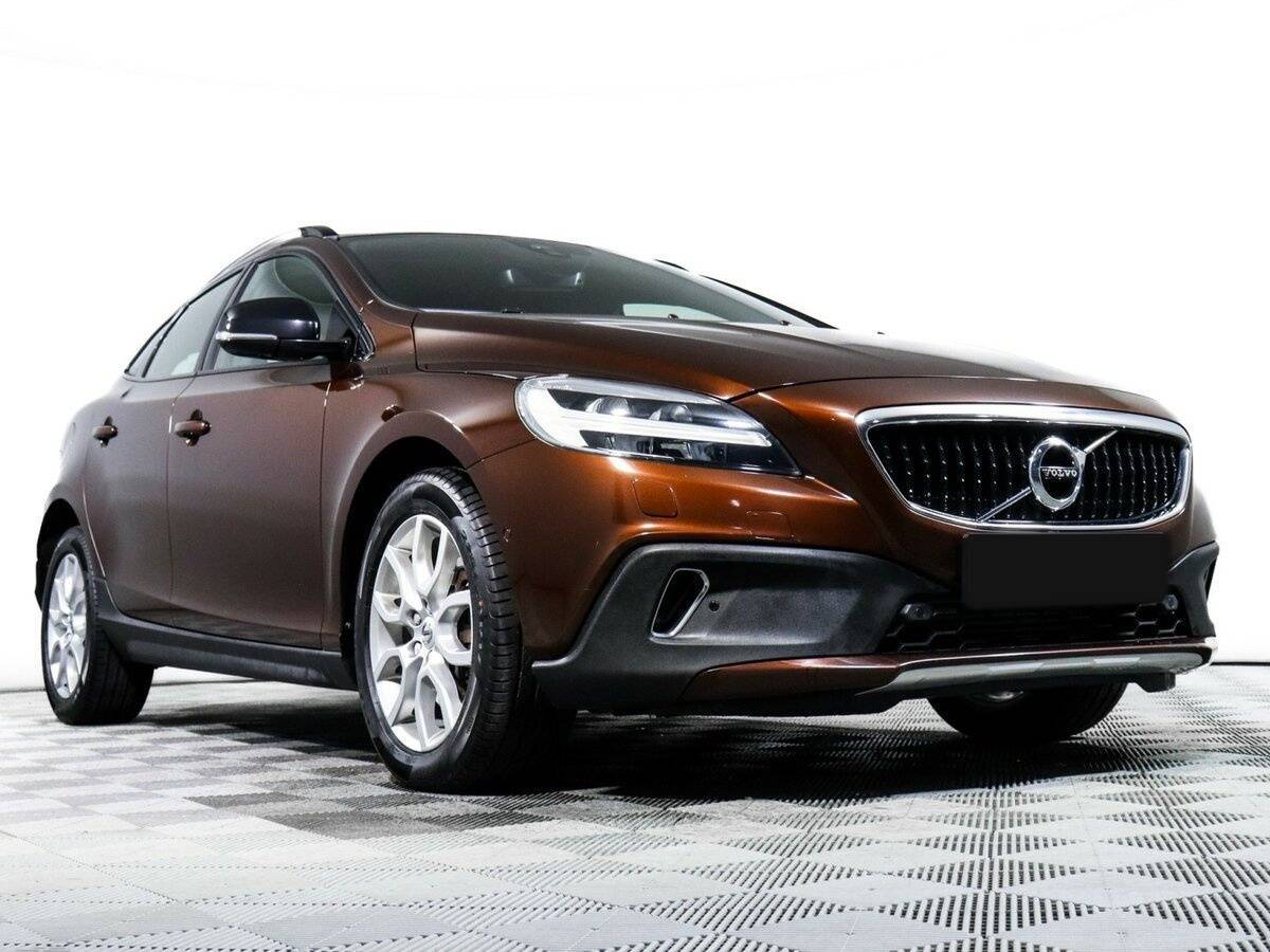 Volvo V40 Cross Country с пробегом — 2018 год. Фото: #18