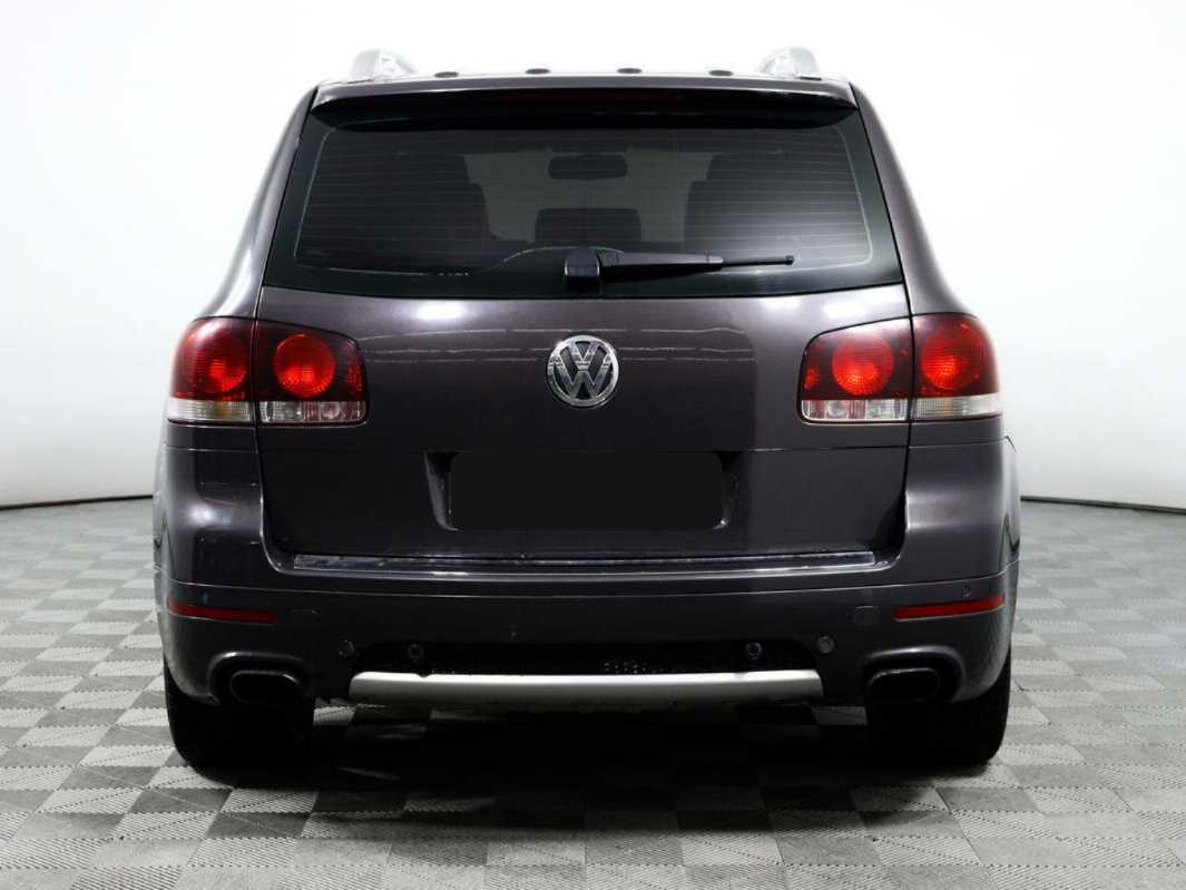 Volkswagen Touareg с пробегом — 2008 год. Фото: #5