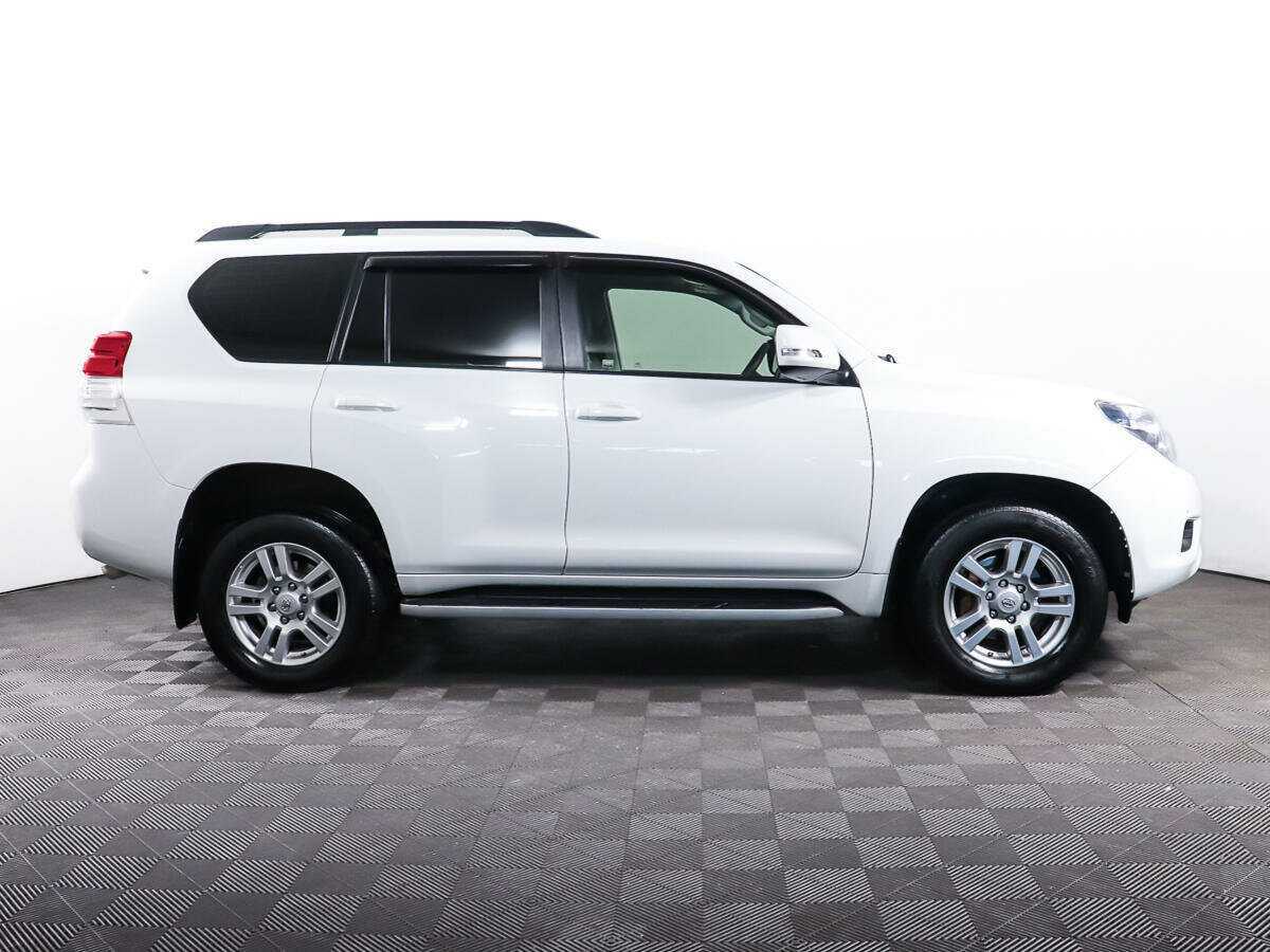 Toyota Land Cruiser Prado с пробегом — 2012 год. Фото: #3