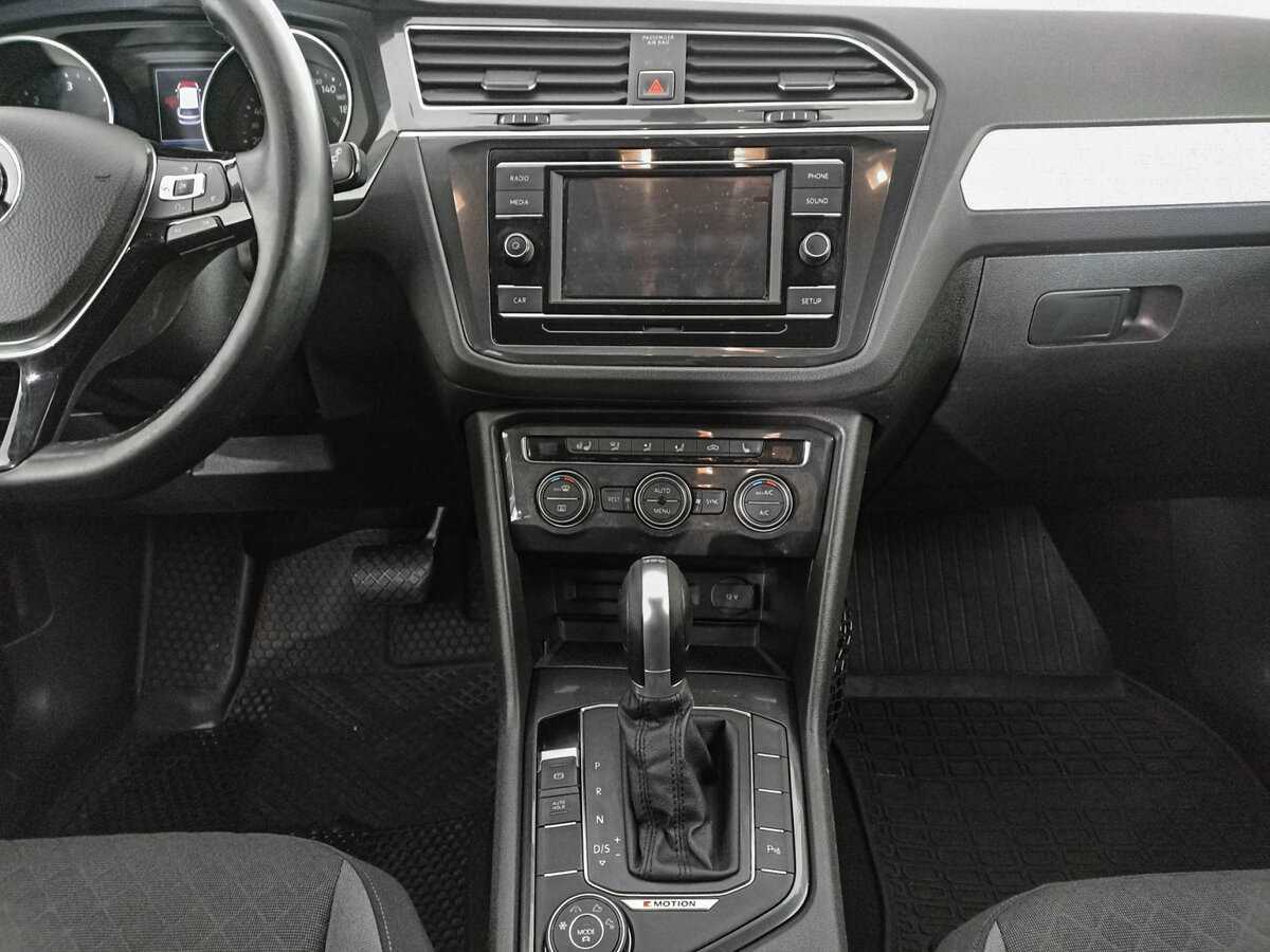Volkswagen Tiguan с пробегом — 2018 год. Фото: #12