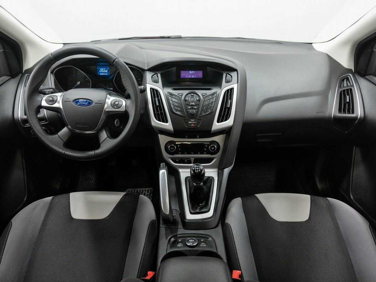 Ford Focus с пробегом — 2011 год. Фото: #9