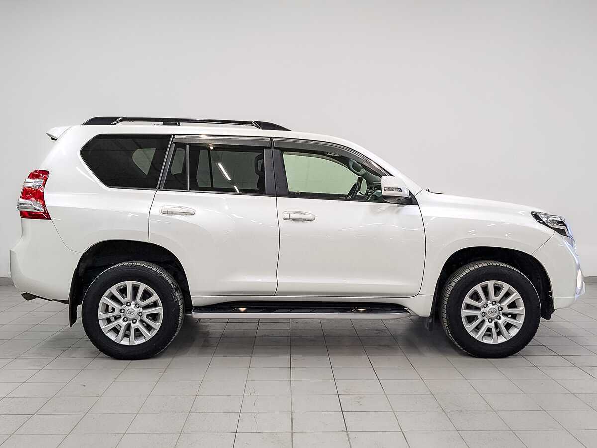 Toyota Land Cruiser Prado с пробегом — 2017 год. Фото: #3