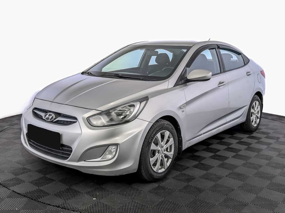 Hyundai Solaris с пробегом — 2012 год. Посмотреть фото