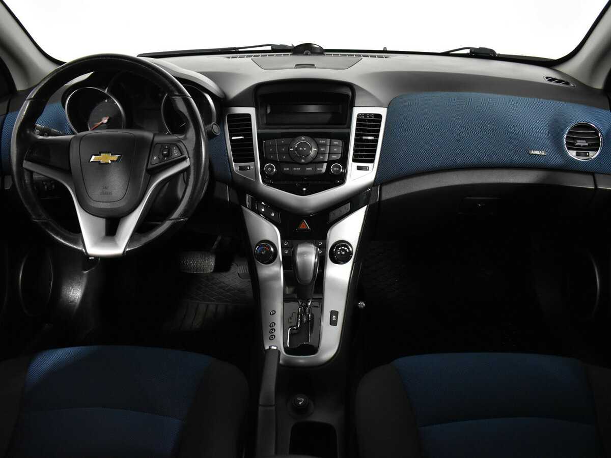 Chevrolet Cruze с пробегом — 2011 год. Фото: #12