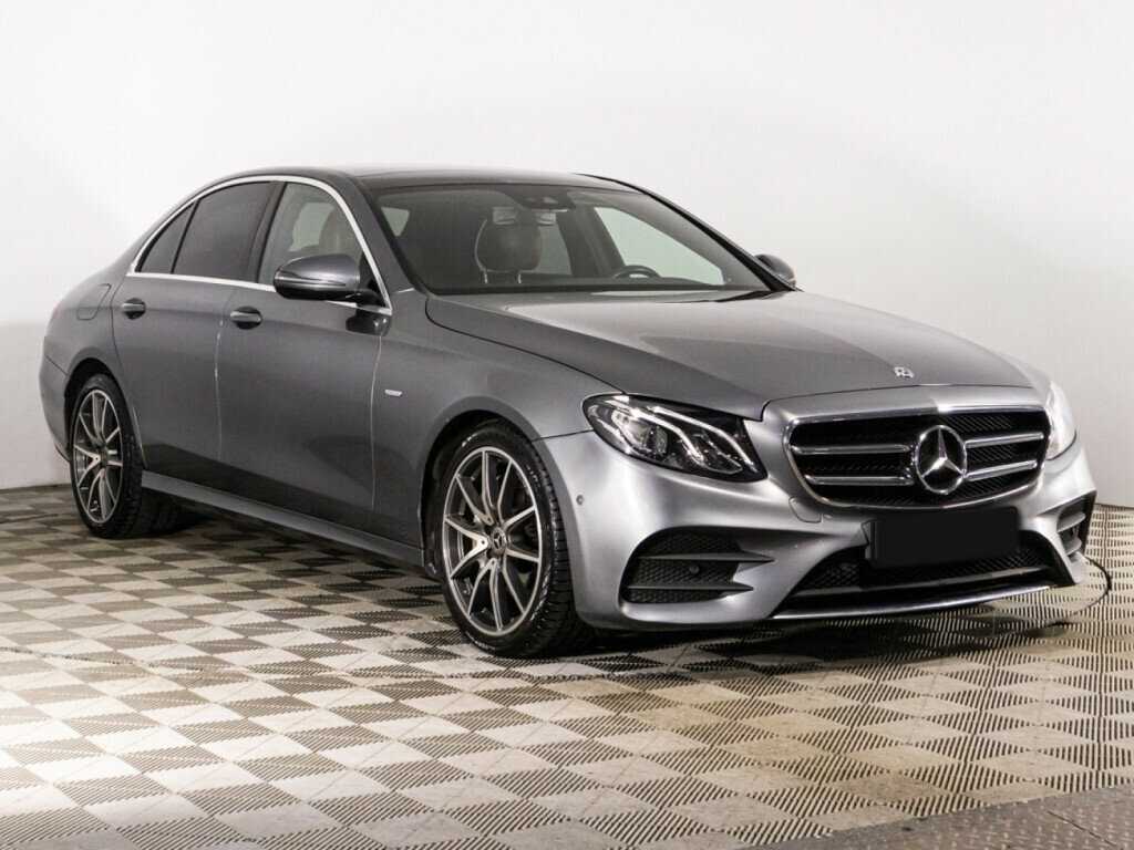 Mercedes-Benz E-Класс с пробегом — 2019 год. Фото: #2