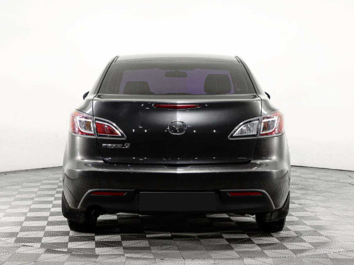 Mazda 3 с пробегом — 2010 год. Фото: #5