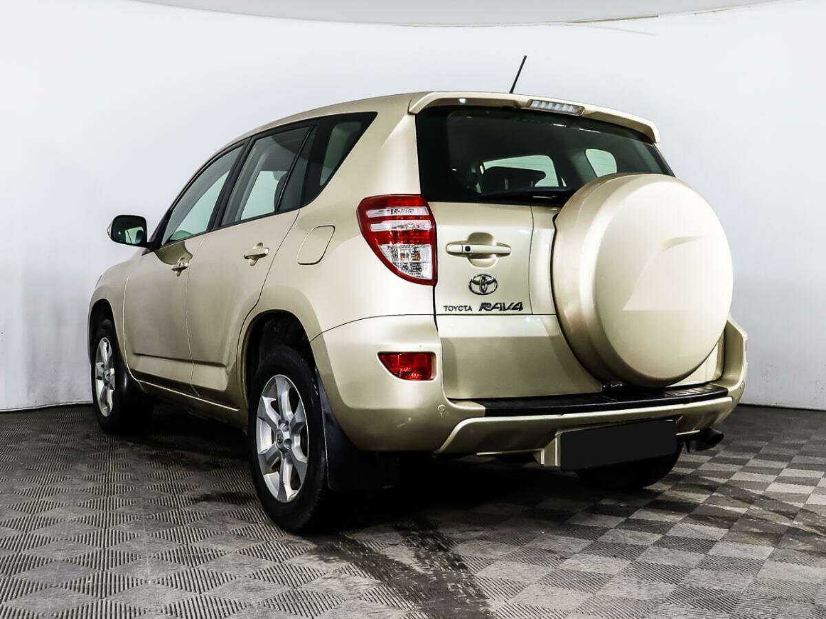 Toyota RAV4 с пробегом — 2010 год. Фото: #6