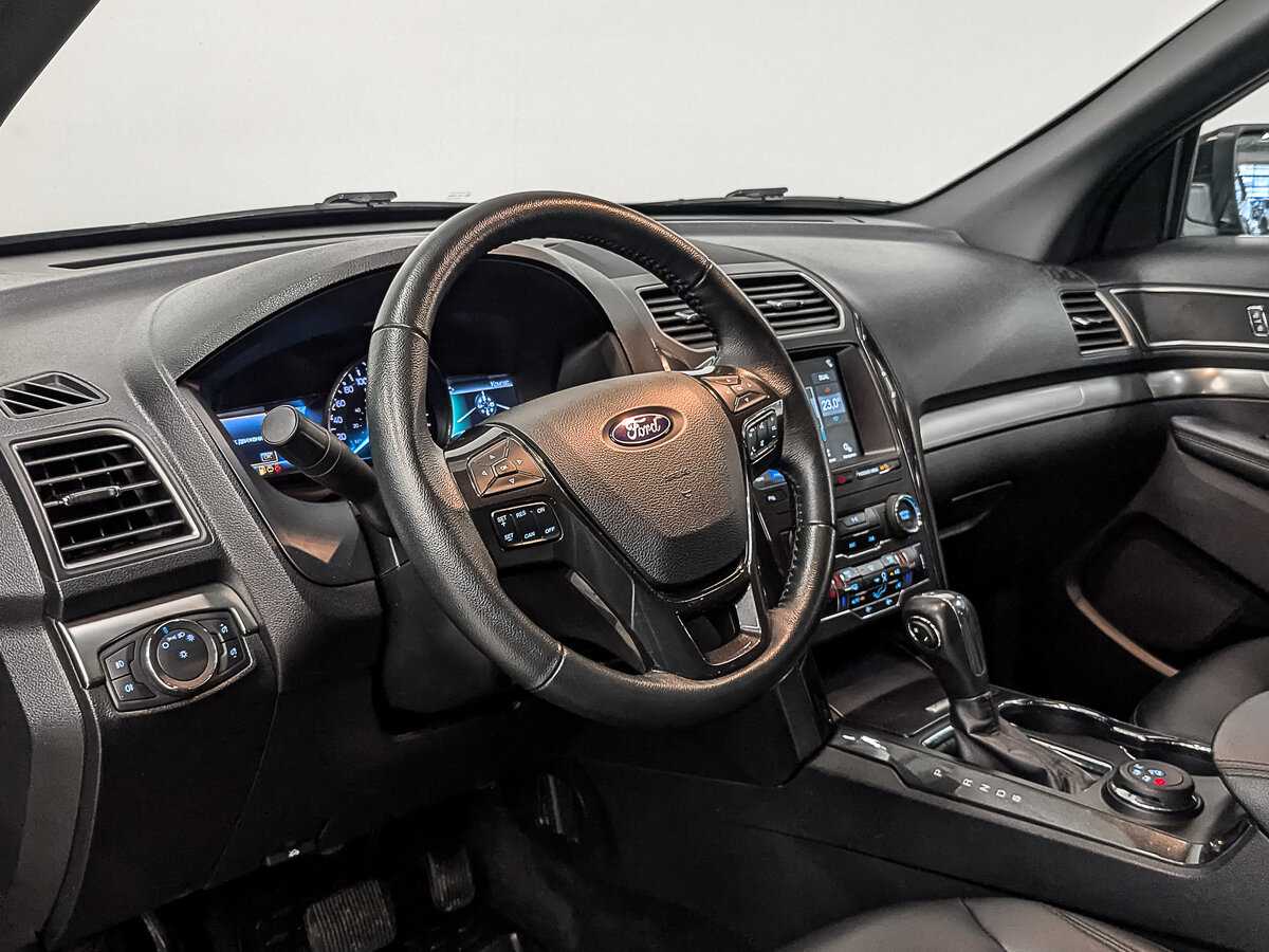 Ford Explorer с пробегом — 2019 год. Фото: #14