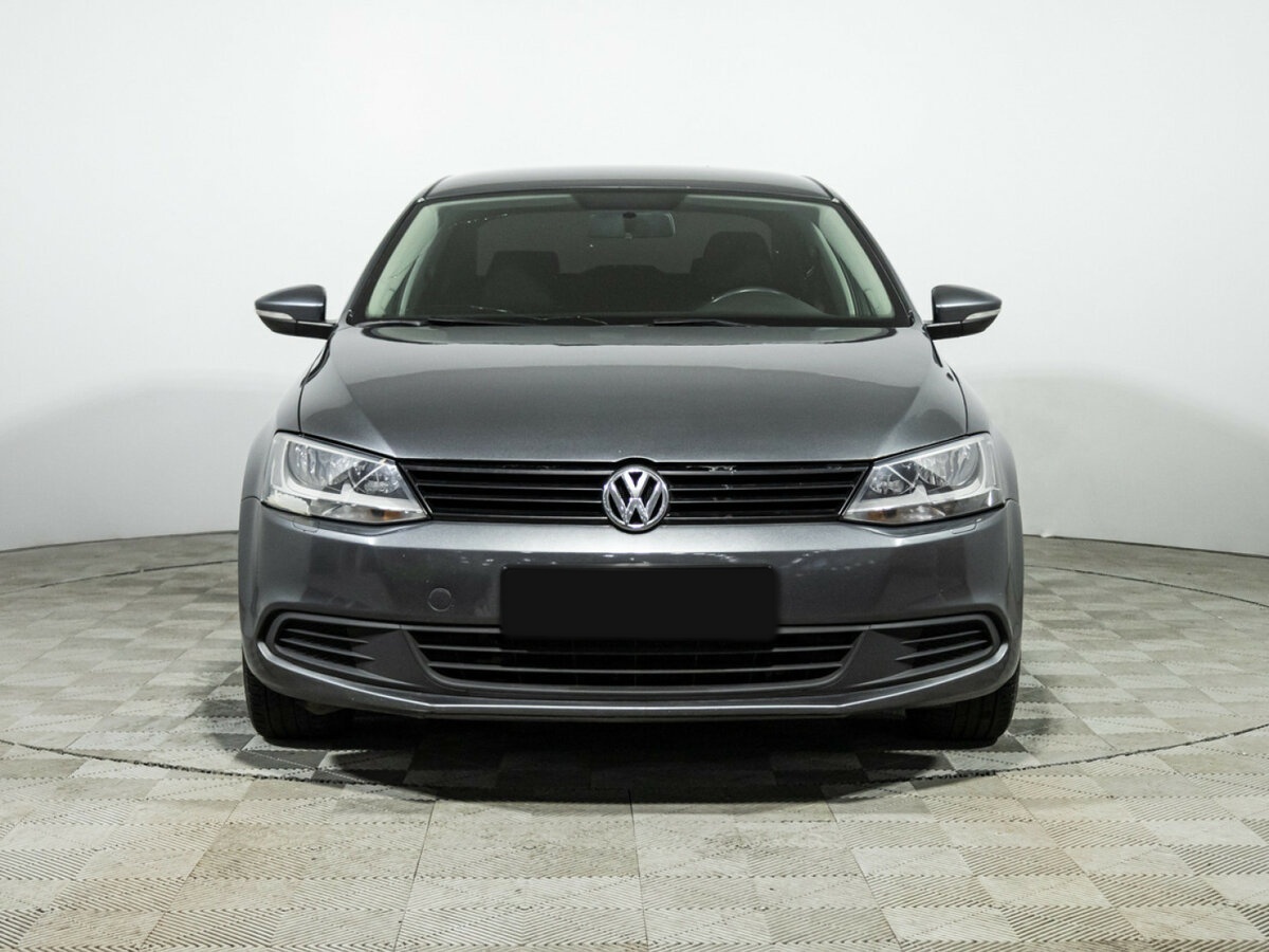 Volkswagen Jetta с пробегом — 2011 год. Фото: #1