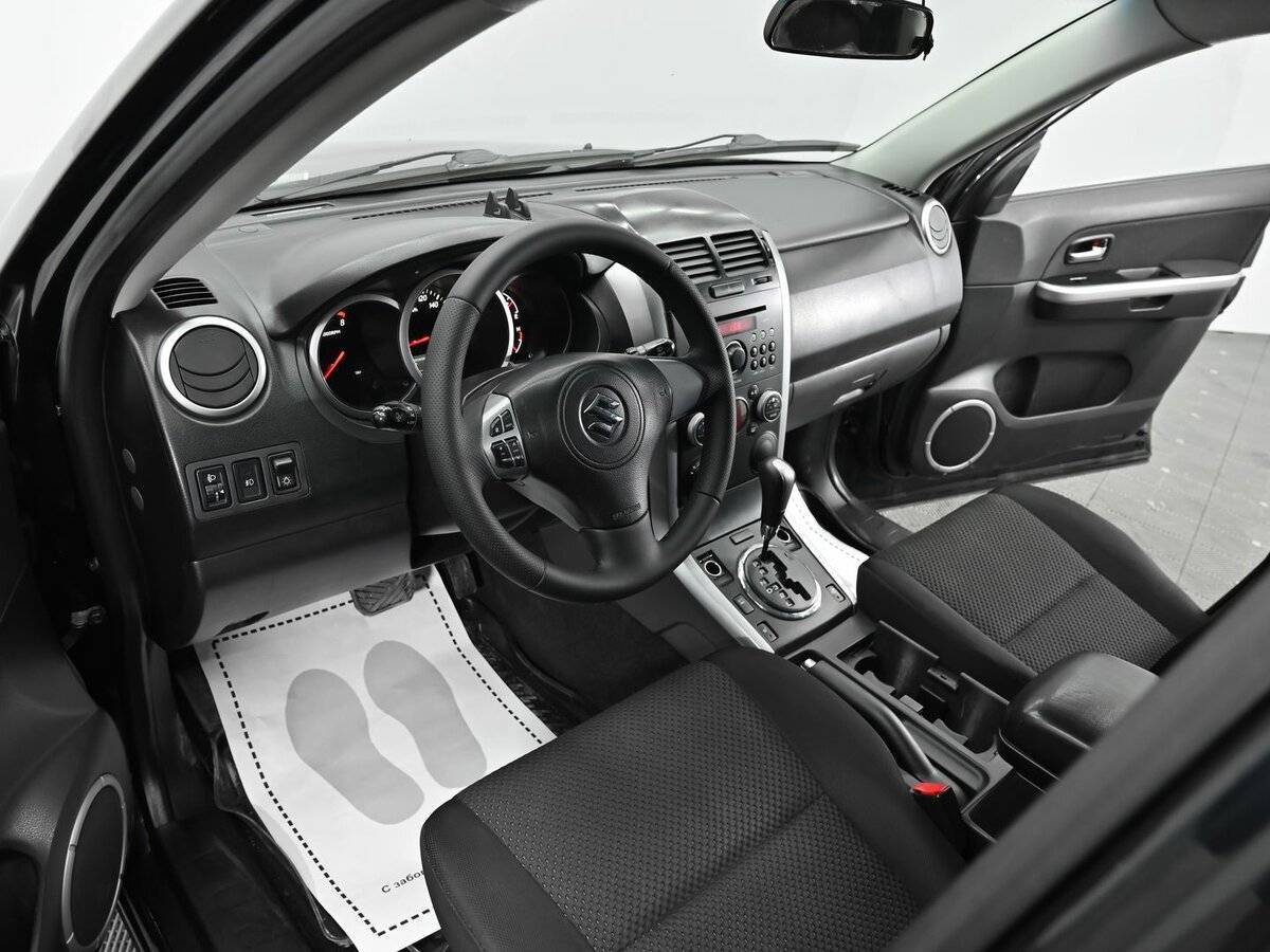 Suzuki Grand Vitara с пробегом — 2011 год. Фото: #6