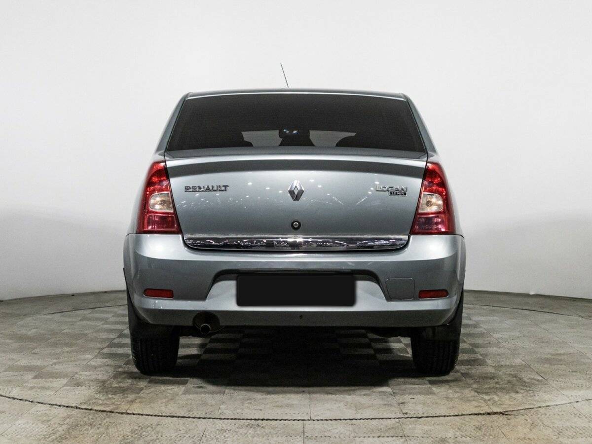 Renault Logan с пробегом — 2012 год. Фото: #5