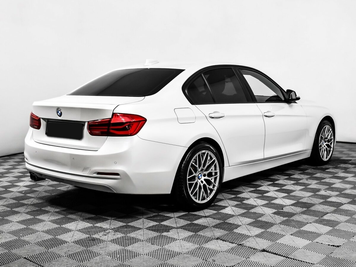 BMW 3 серии с пробегом — 2017 год. Фото: #4