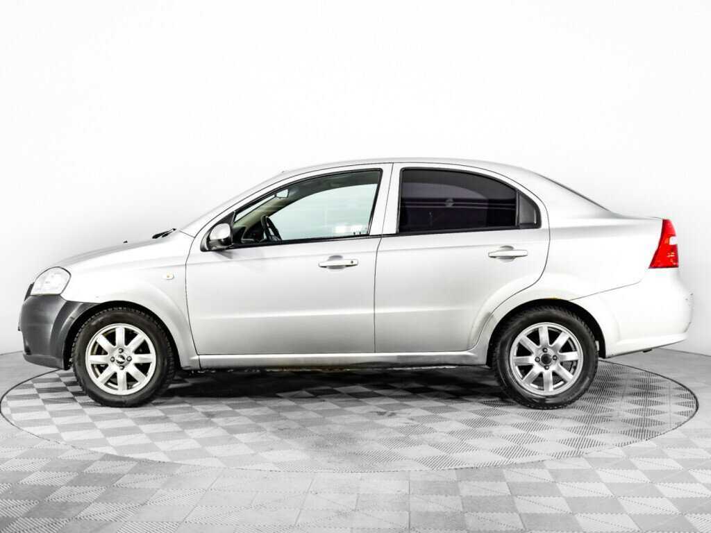 Chevrolet Aveo с пробегом — 2010 год. Фото: #7