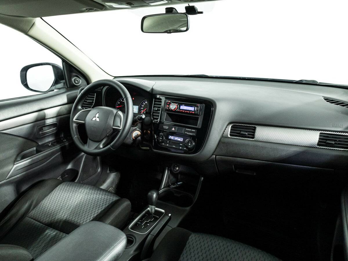 Mitsubishi Outlander с пробегом — 2013 год. Фото: #6