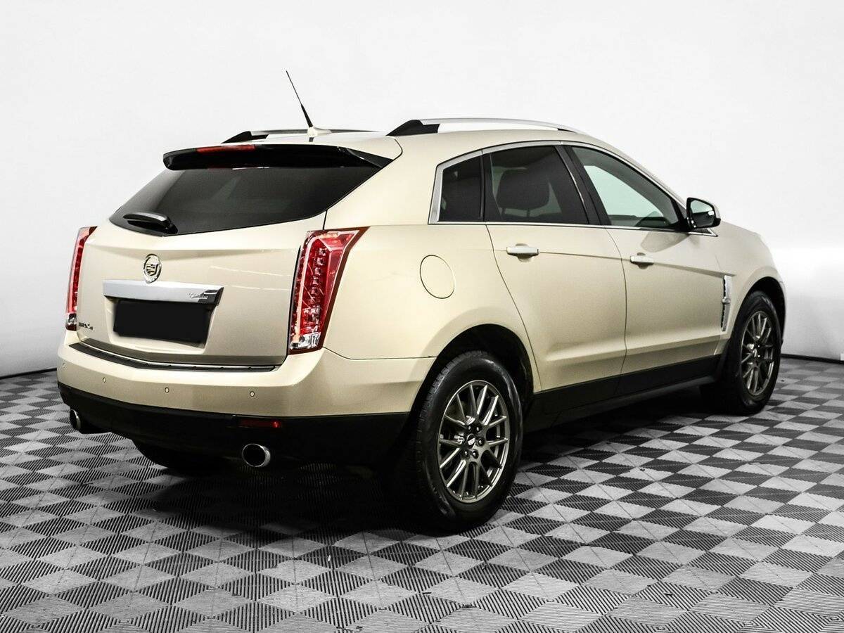 Cadillac SRX с пробегом — 2011 год. Фото: #4