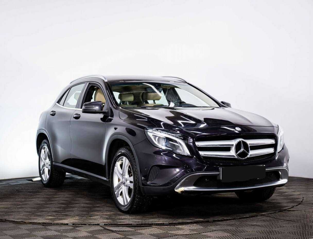 Mercedes-Benz GLA с пробегом — 2015 год. Фото: #2