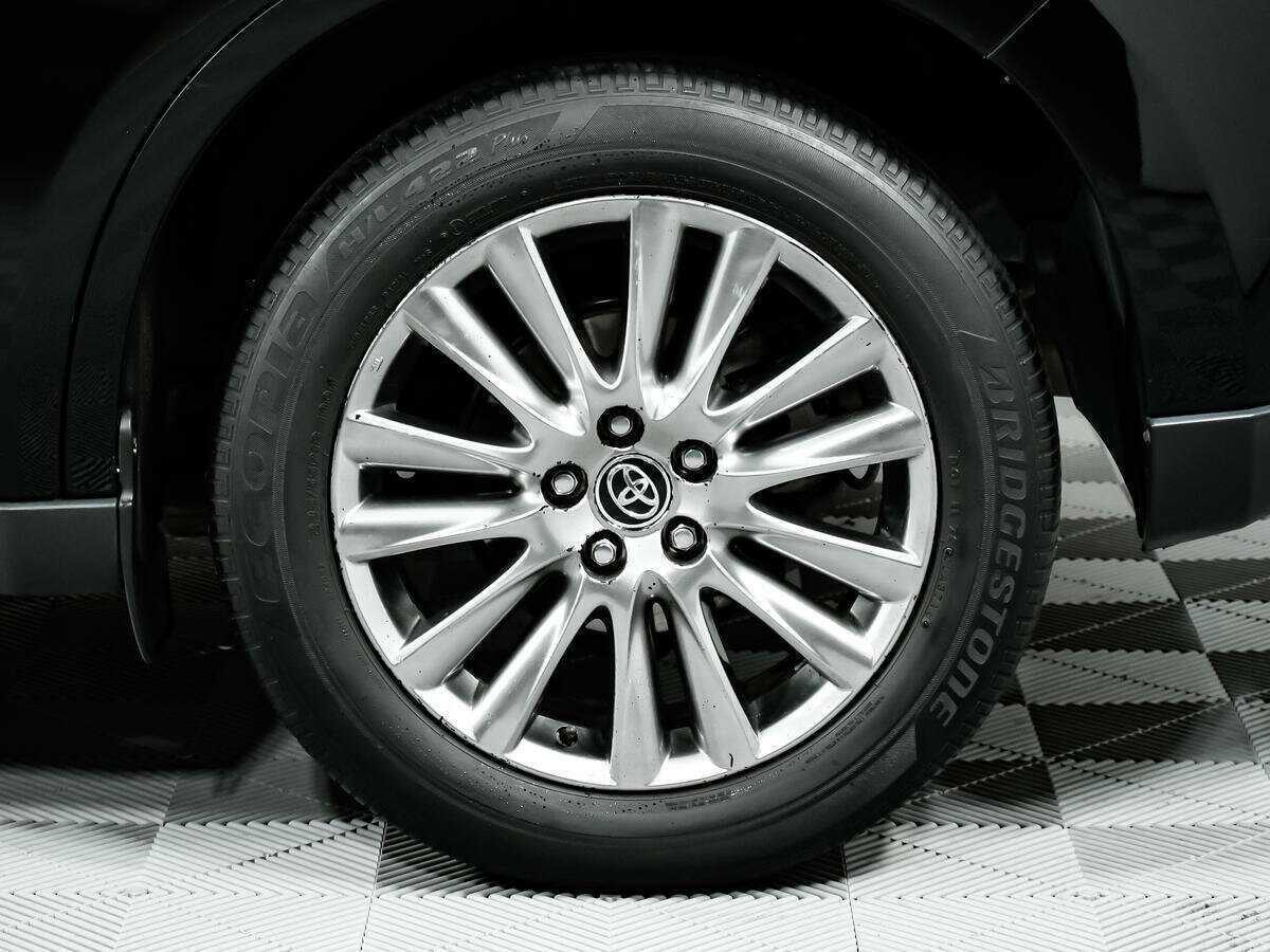 Toyota Harrier с пробегом — 2016 год. Фото: #13