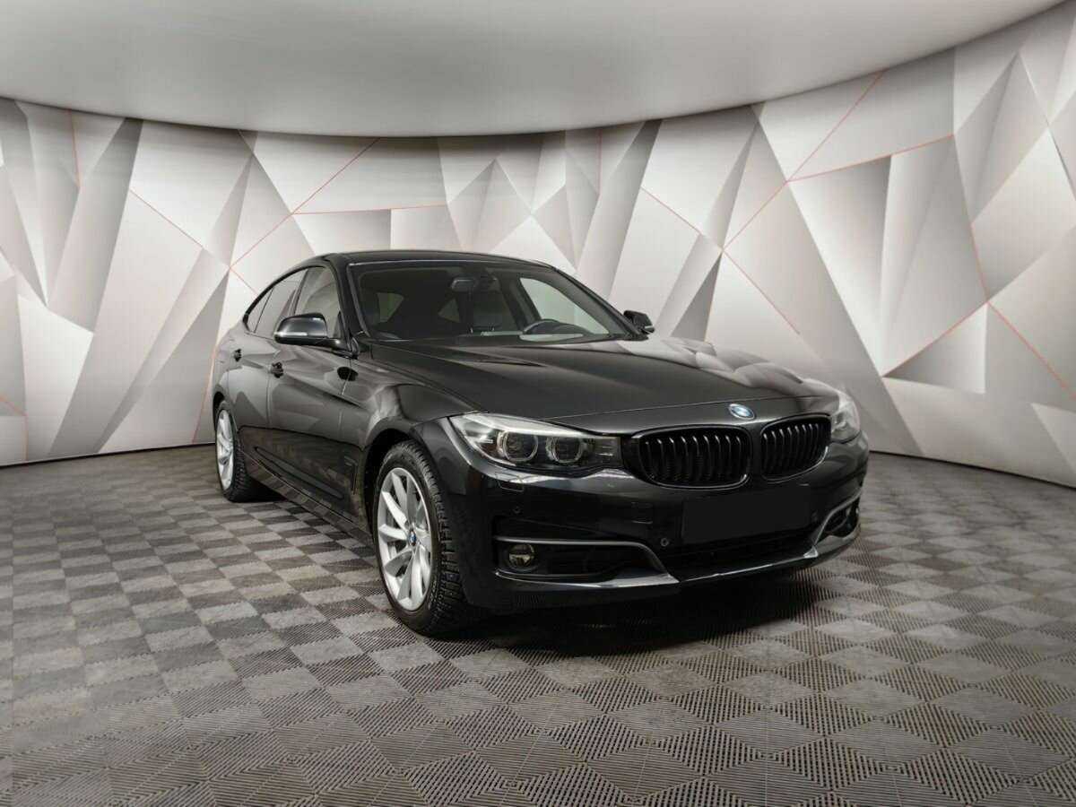 BMW 3 серии с пробегом — 2019 год. Фото: #2