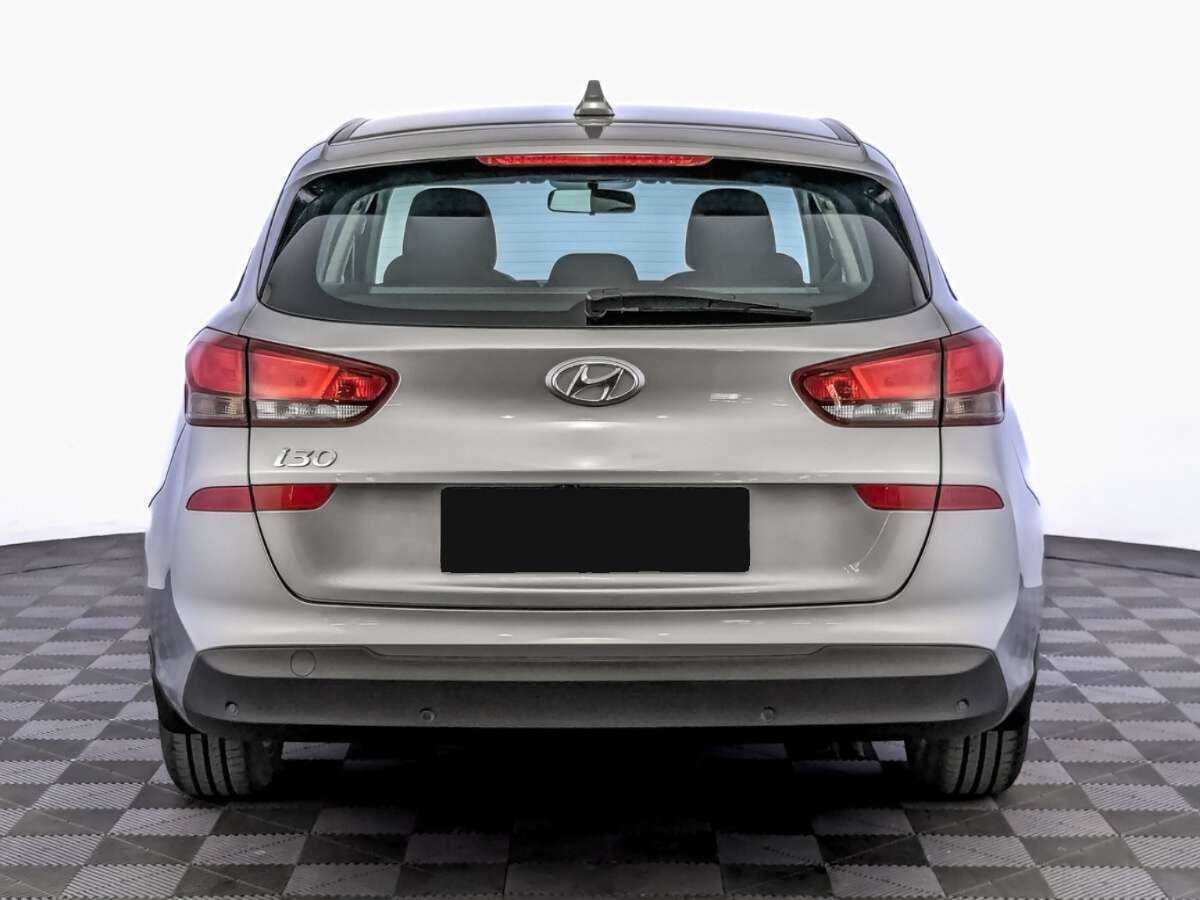 Hyundai i30 с пробегом — 2023 год. Фото: #5
