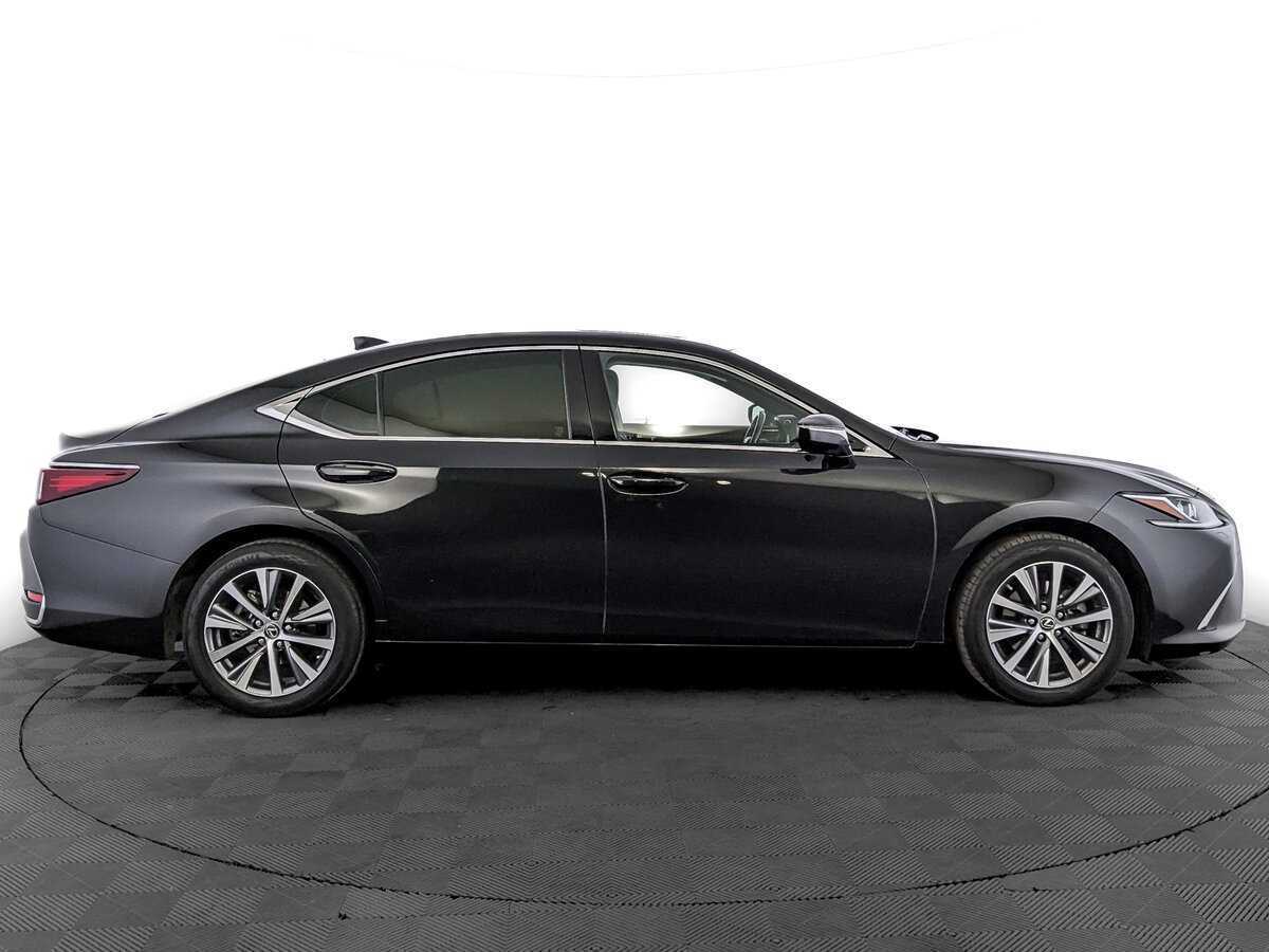 Lexus ES с пробегом — 2021 год. Фото: #3