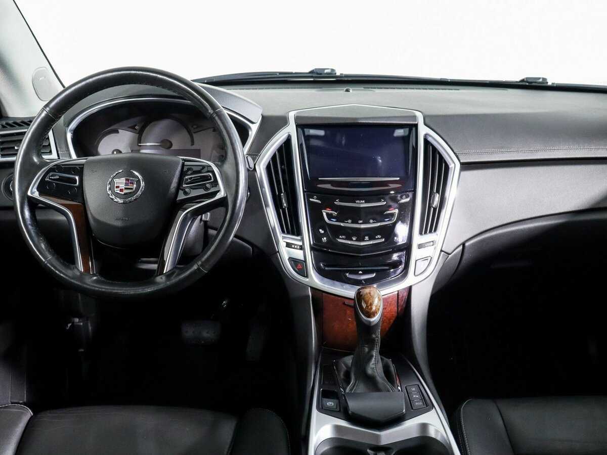 Cadillac SRX с пробегом — 2013 год. Фото: #8