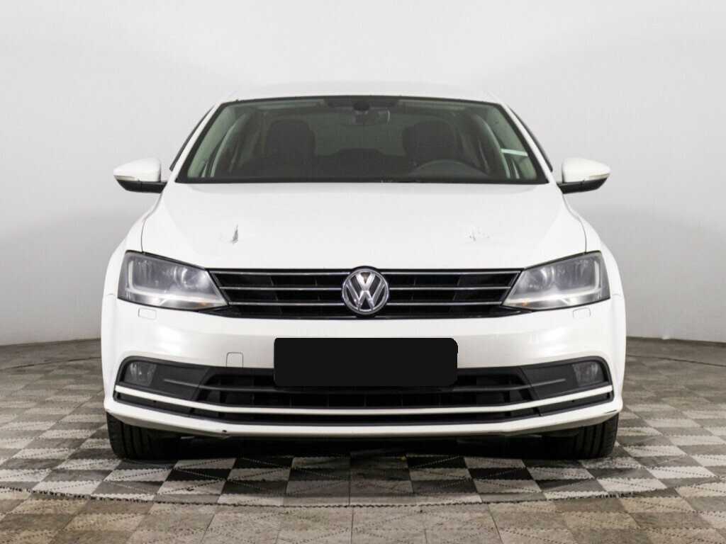 Volkswagen Jetta с пробегом — 2017 год. Фото: #1